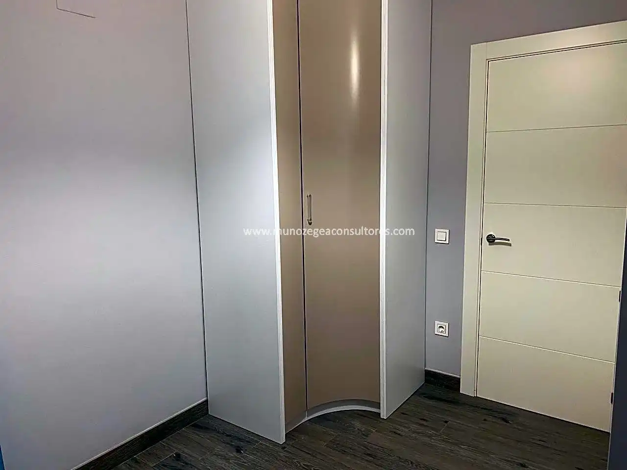 Habitación de Piso en venta en Lucena con Aire acondicionado