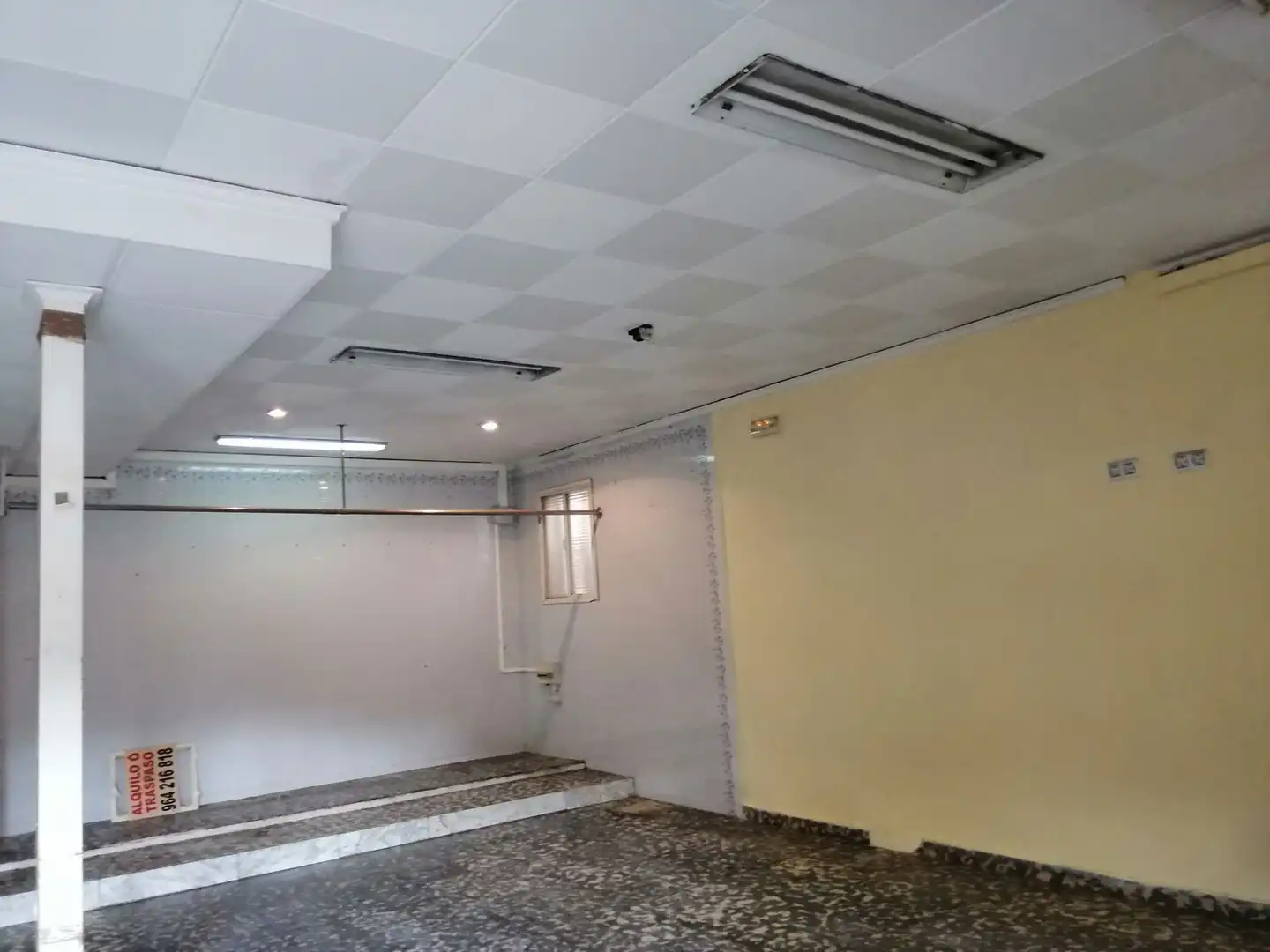 Local comercial en venda a Avenida de Tombatossals, imagen 3