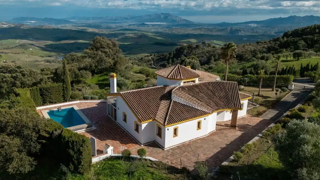 Casa rústica amb piscina en venda a Casarabonela, imagen 2