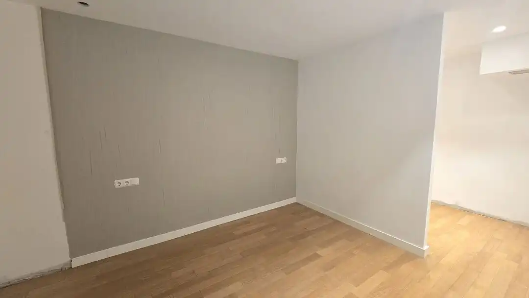 Habitación de Local en venta en Donostia - San Sebastián 