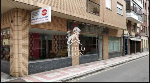 Amplio local comercial en San Mamés, con 5 escaparates, grandes mejoras y una excelente visibilidad