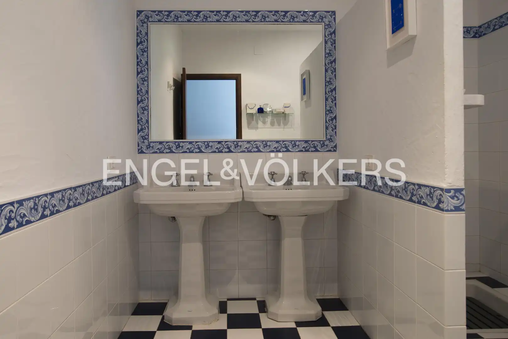Bany de Casa o xalet en venda en Benicasim / Benicàssim amb Calefacció, Jardí privat i Terrassa