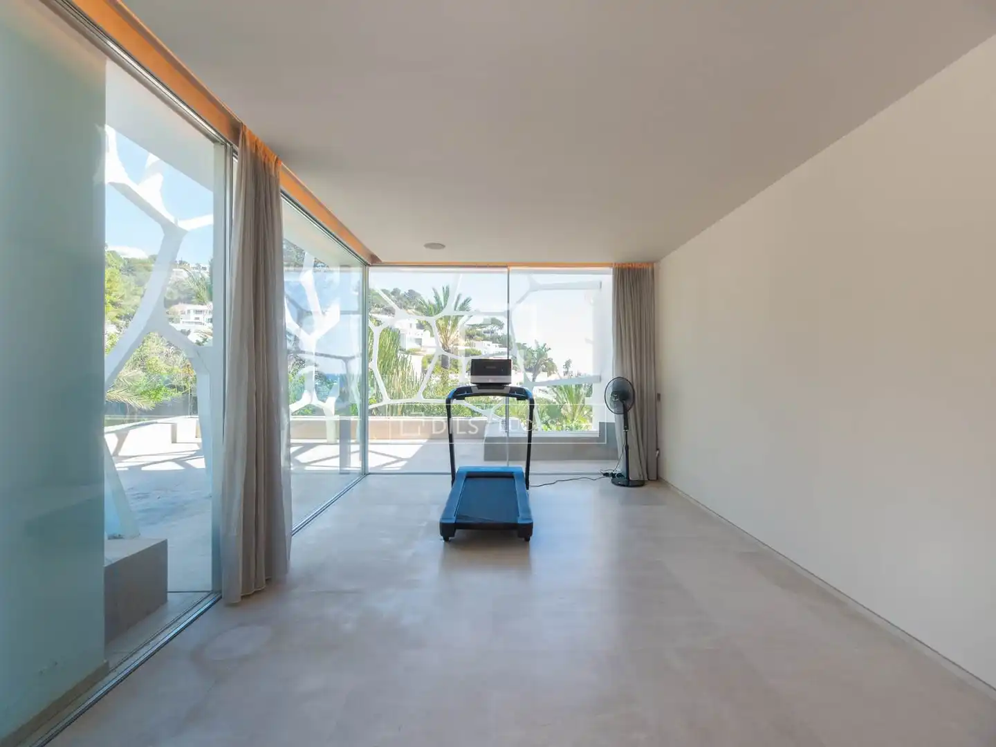 Houses for sale in Santa Eulària des Riu  with Air Conditioner, Heating and Private garden