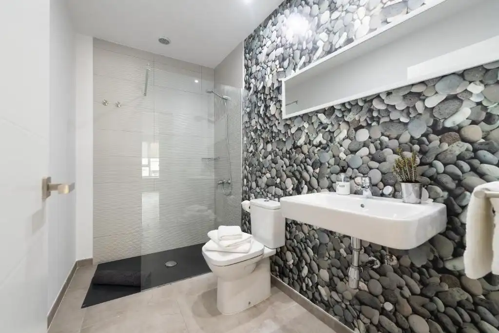 Baño de Piso de alquiler en Playa del Hombre - Taliarte - Salinetas