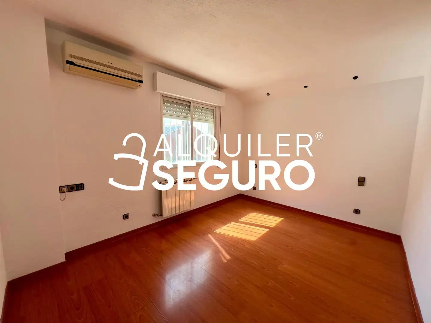 Bedroom of Houses for rent in Daganzo de Arriba  with Air Conditioner, Heating and Terrace