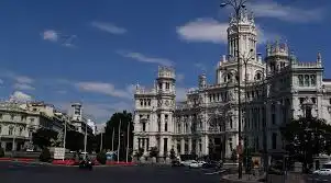 Vista exterior de Local en venda en Madrid amb Aire condicionat i Alarma