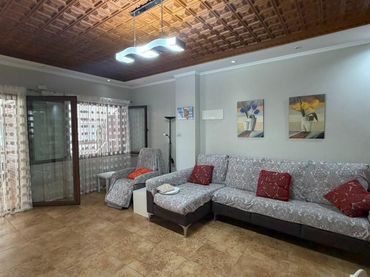 Appartement compact avec piscine à vendre à N/A