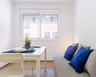 Dormitori de Apartament de lloguer en  Barcelona Capital amb Aire condicionat