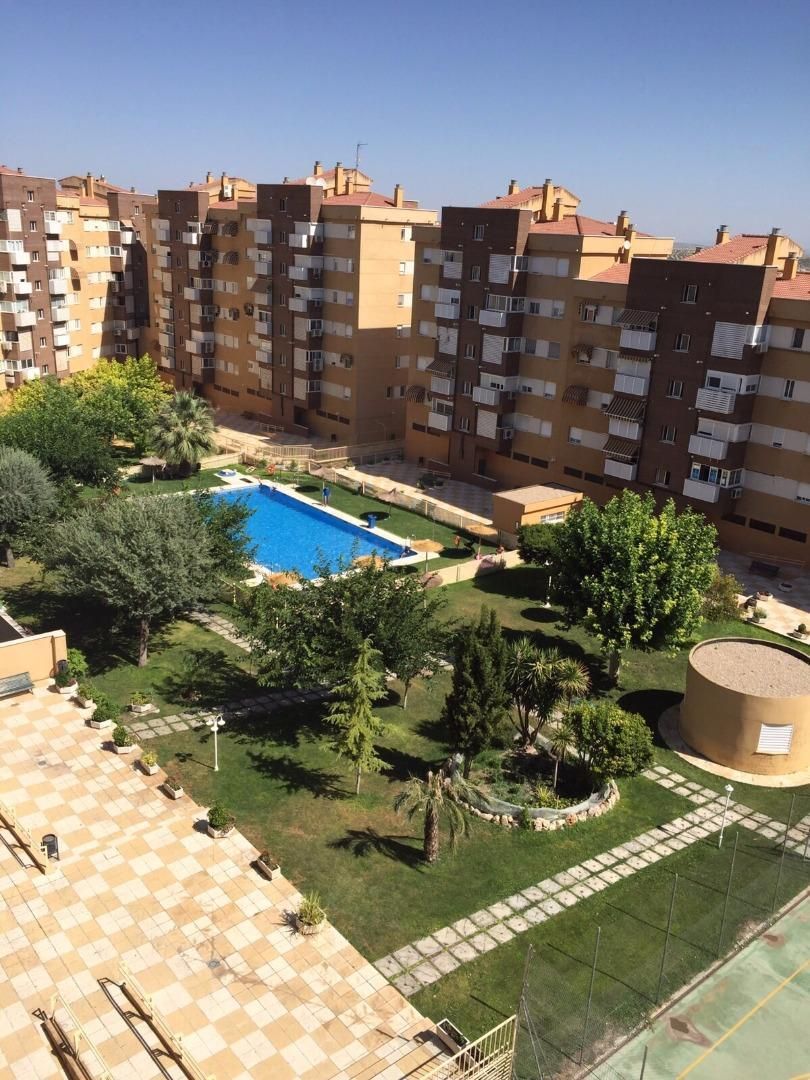 Flat to rent in Renfe - Bulevar 1ª y 2ª Fase