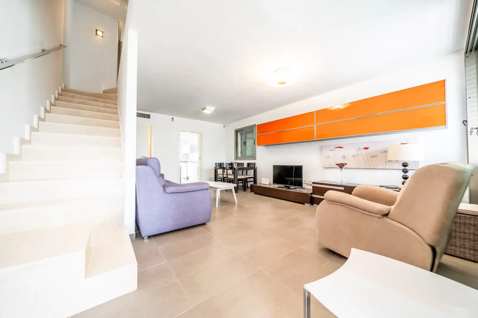 Wohnzimmer von Einfamilien-Reihenhaus zum Verkauf in Pilar de la Horadada mit Klimaanlage