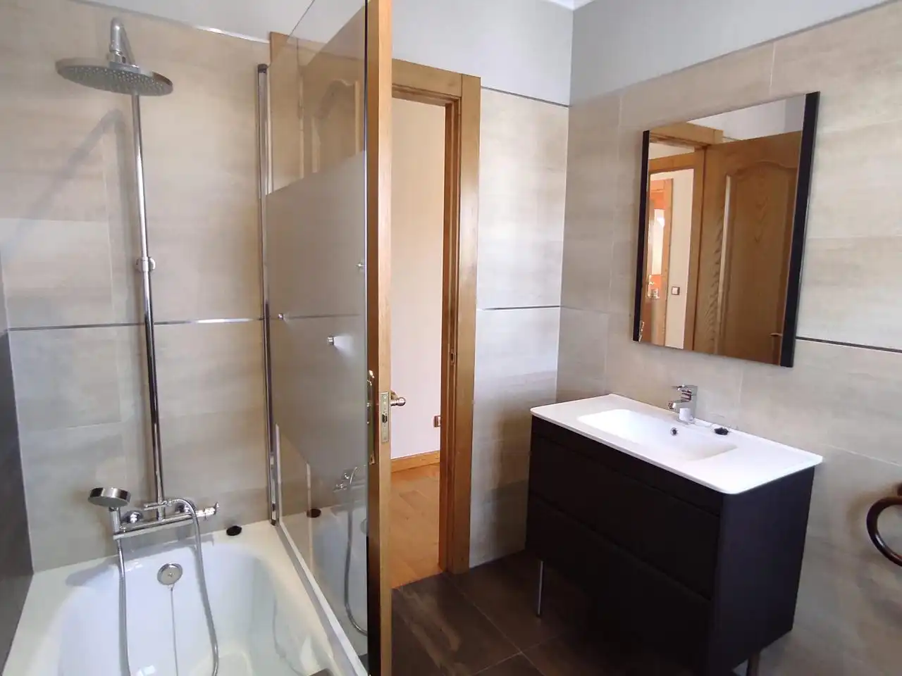 Baño de Casa o chalet en venta en Marina de Cudeyo con Calefacción, Jardín privado y Parquet