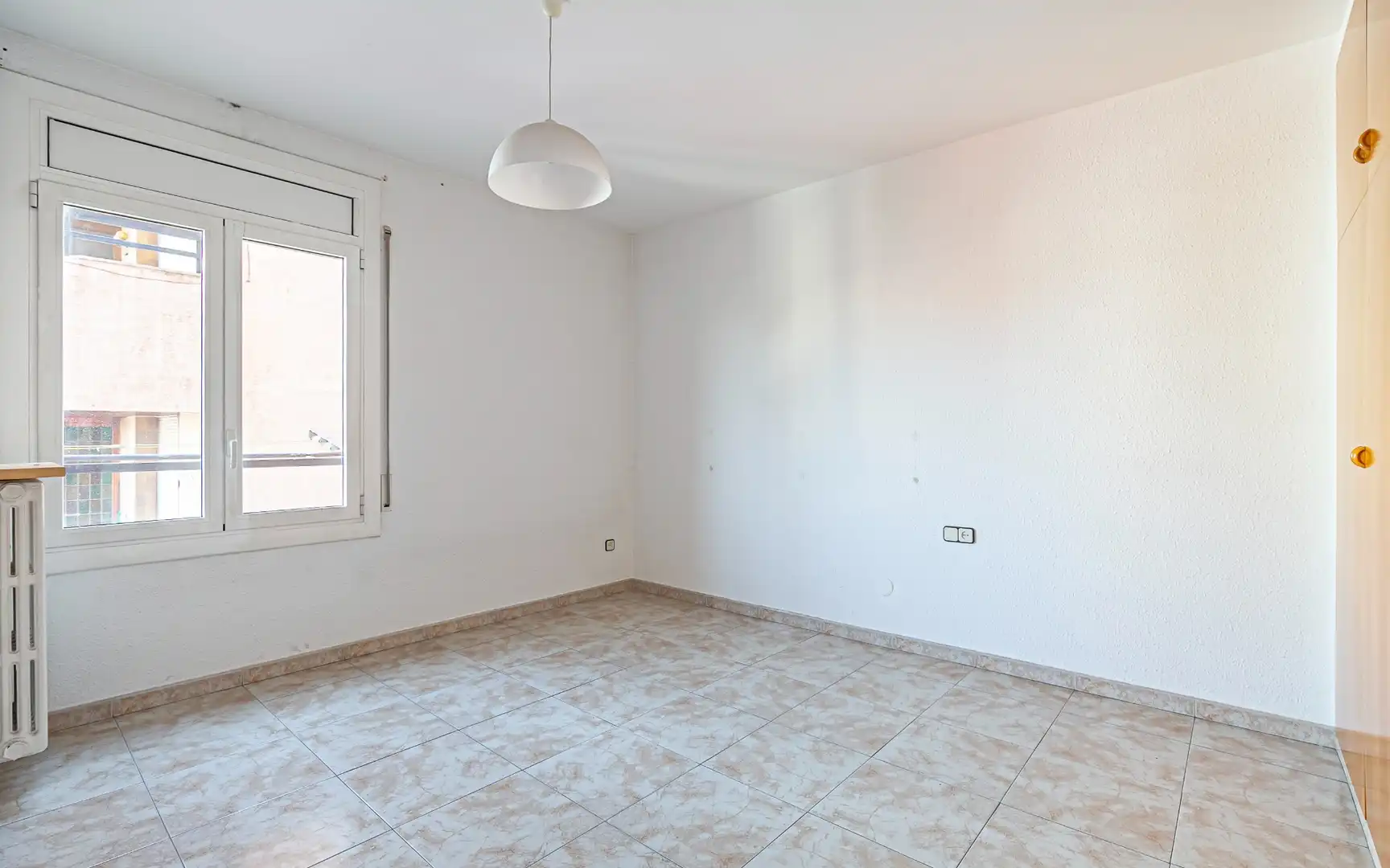 Piso en venta en Pere III, Centre - Passeig i Rodalies