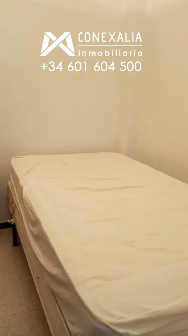 Dormitori de Casa o xalet en venda en Olvera amb Terrassa i Balcó