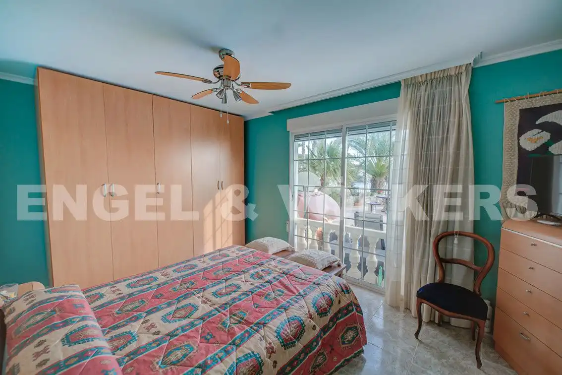 Bedroom of Houses for sale in El Campello  with Air Conditioner, Private garden and Terrace