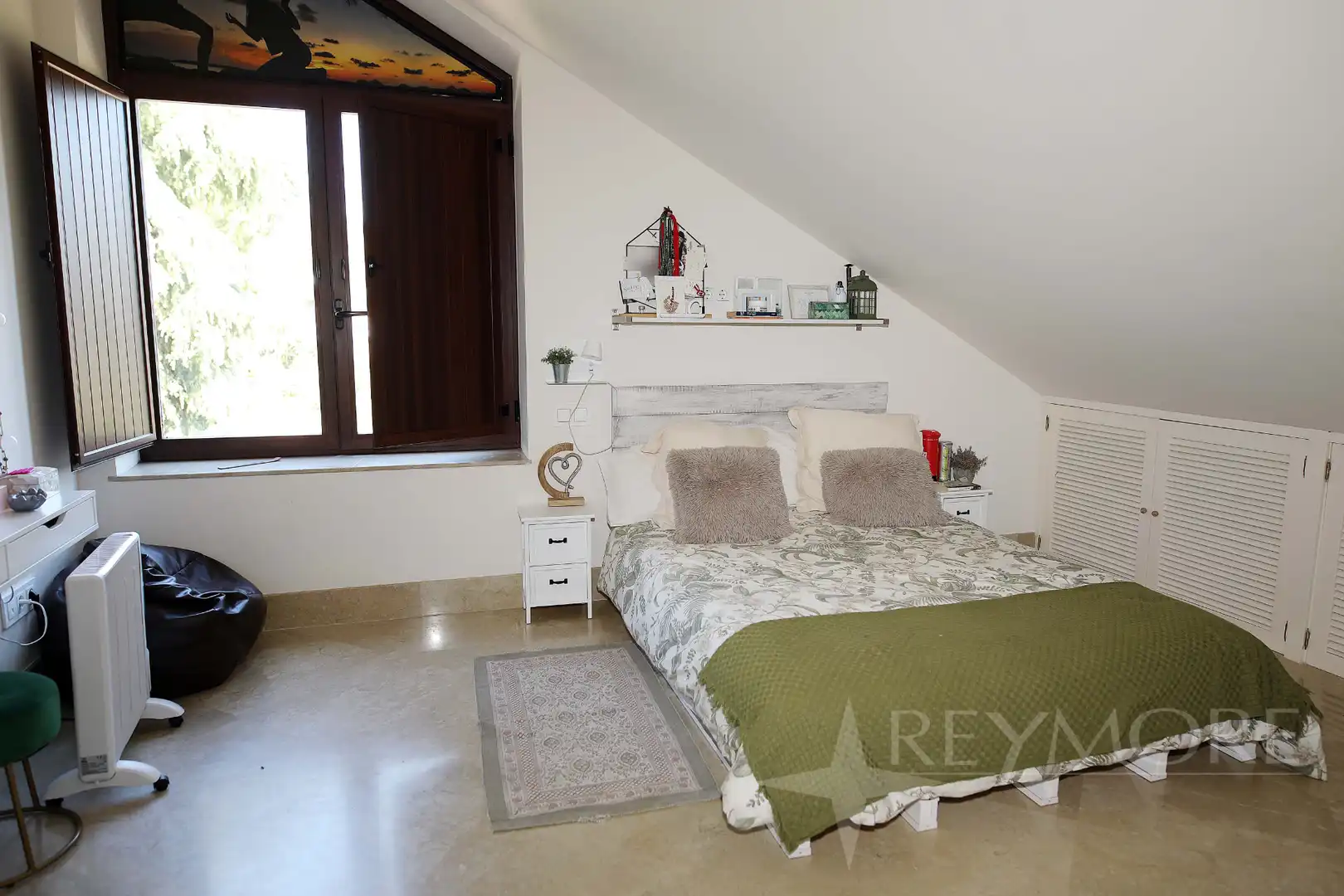 Habitación de Casa o chalet en venta en Córdoba con Aire acondicionado, Calefacción y Jardín privado