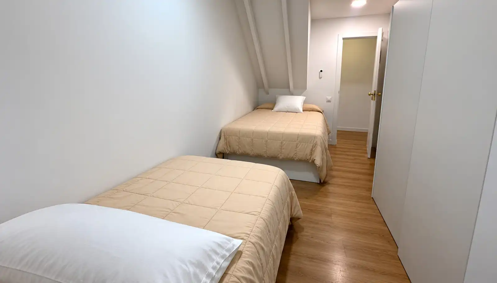 Habitación de Estudio en venta en Barcelona con Aire acondicionado, Calefacción y Amueblado