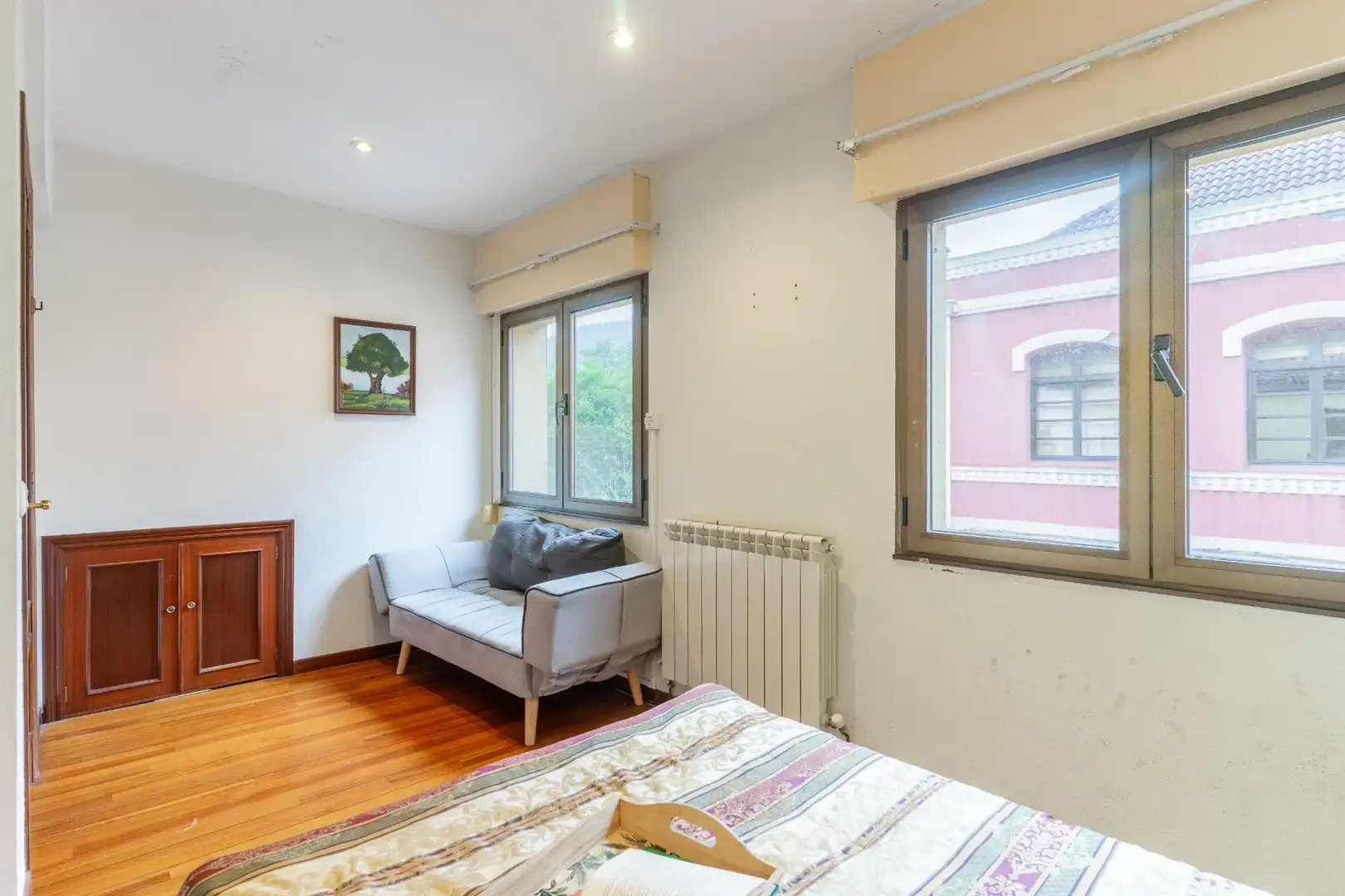 Schlafzimmer von Dachboden zum Verkauf in Oviedo  mit Heizung und Möbliert