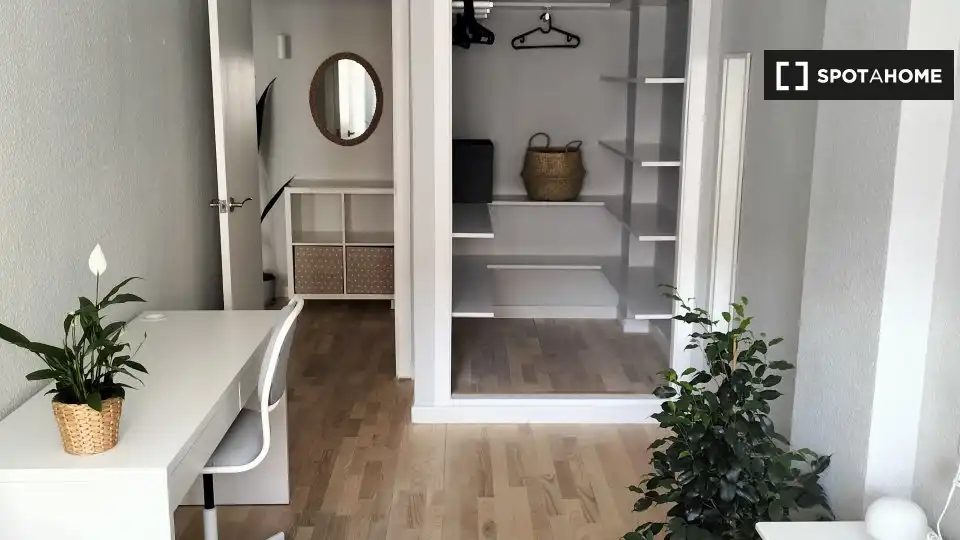 Room in Mercado