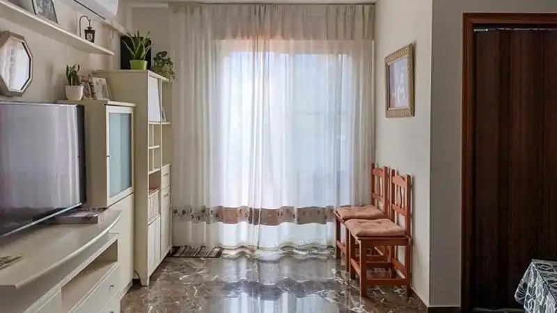 Sala d'estar de Àtic en venda en La Zubia amb Terrassa