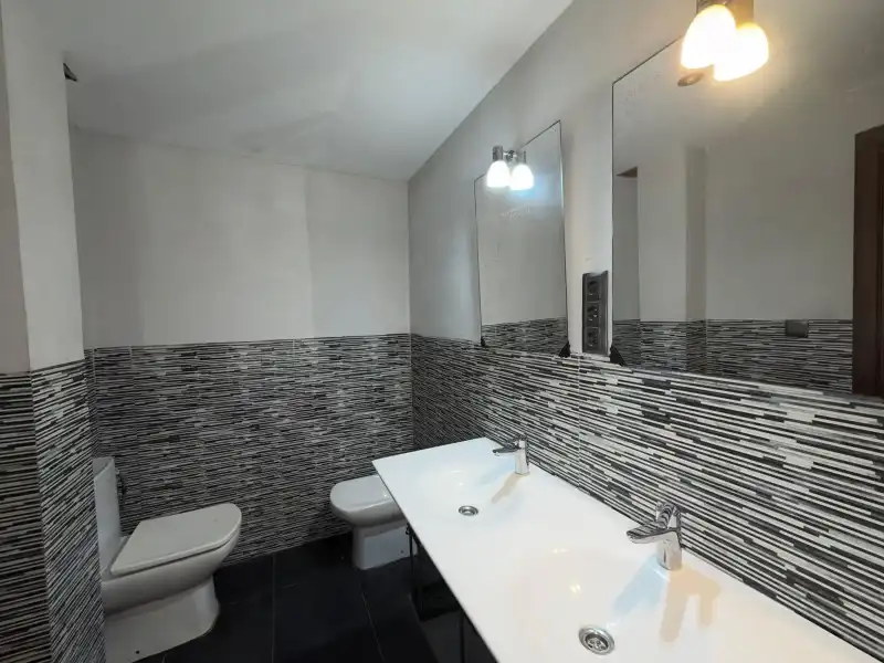 Baño de Ático en venta en Castellón de la Plana / Castelló de la Plana con Aire acondicionado, Calefacción y Terraza