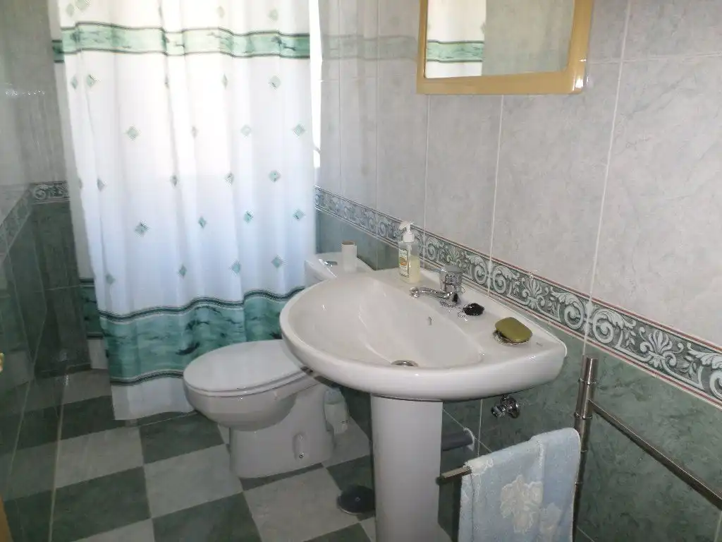Bathroom of Houses for sale in Robledo de Chavela  with Private garden, Terrace and Oven
