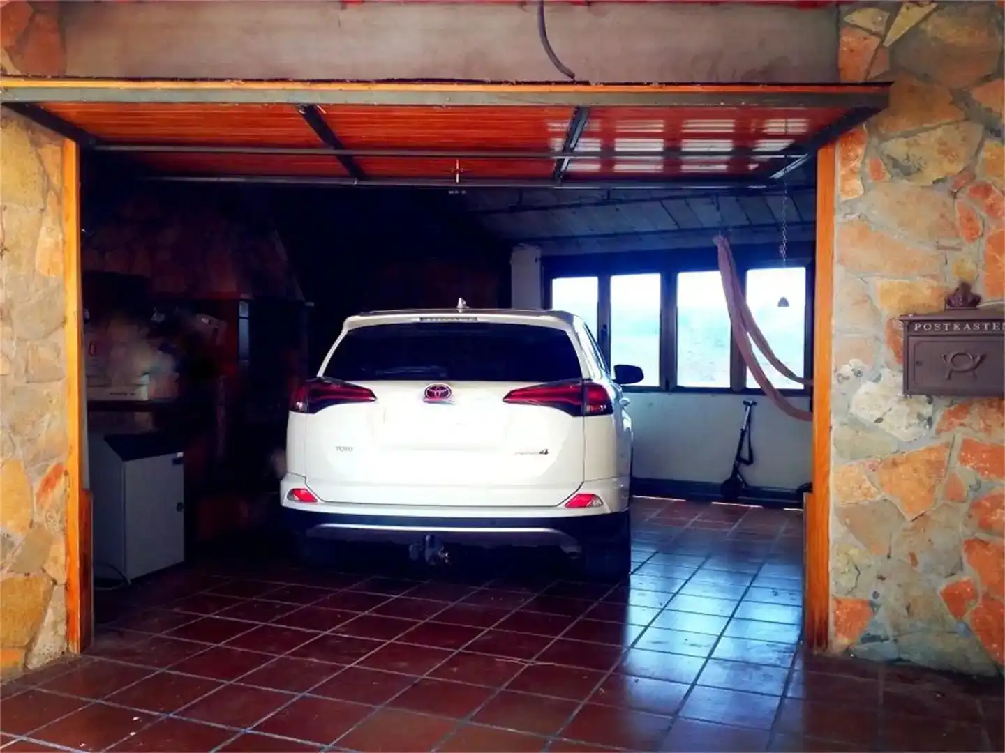 Parking de Piso en venta en La Puebla de Valverde con Trastero y Piscina comunitaria