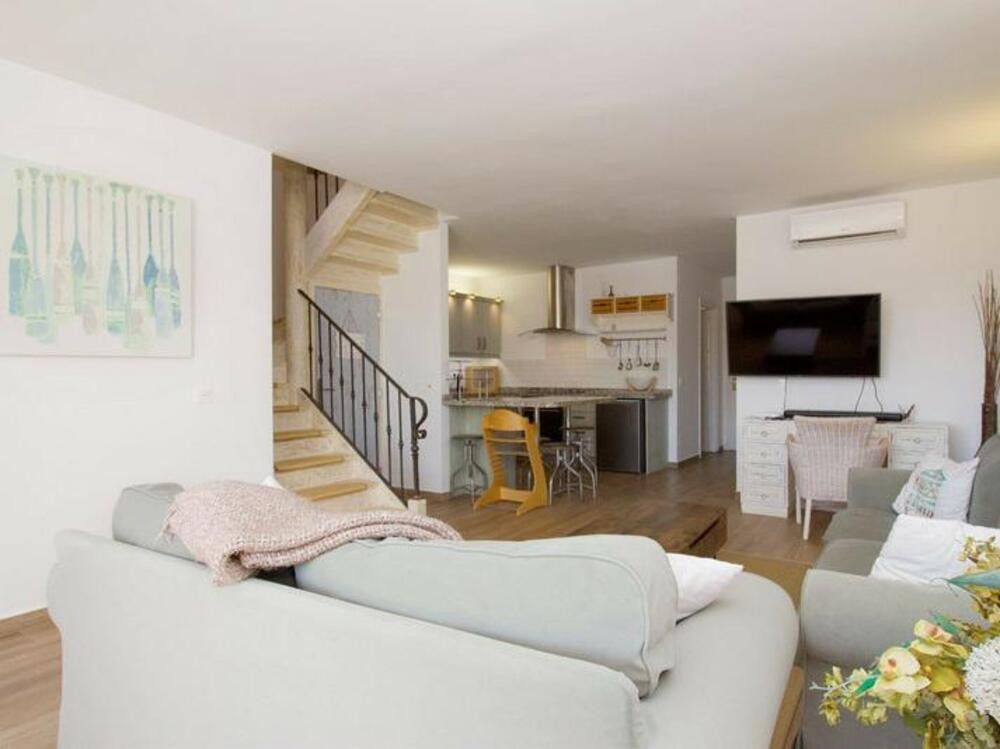 Sala d'estar de Dúplex en venda en Marbella amb Aire condicionat, Terrassa i Traster