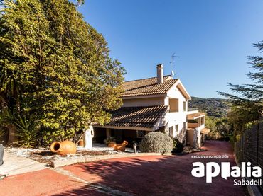 Chalet con balcón en venta en Avenida de Catalunya 36