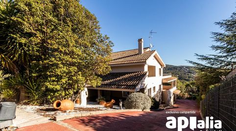 Espectacular, con garaje y piscina climatizada!