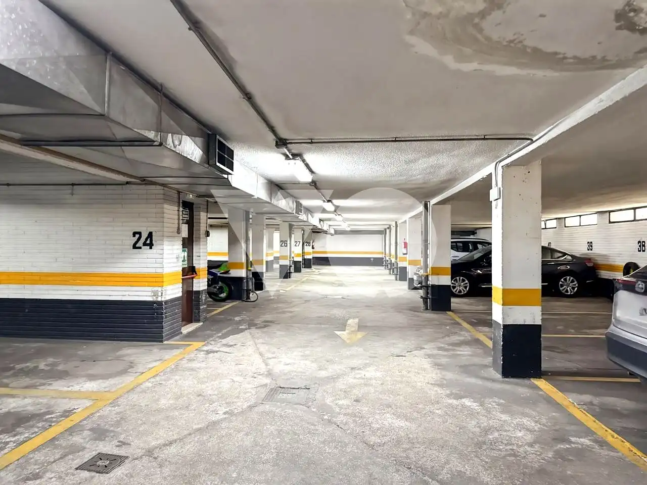 Parking de Piso en venta en Madrid con Calefacción y Terraza
