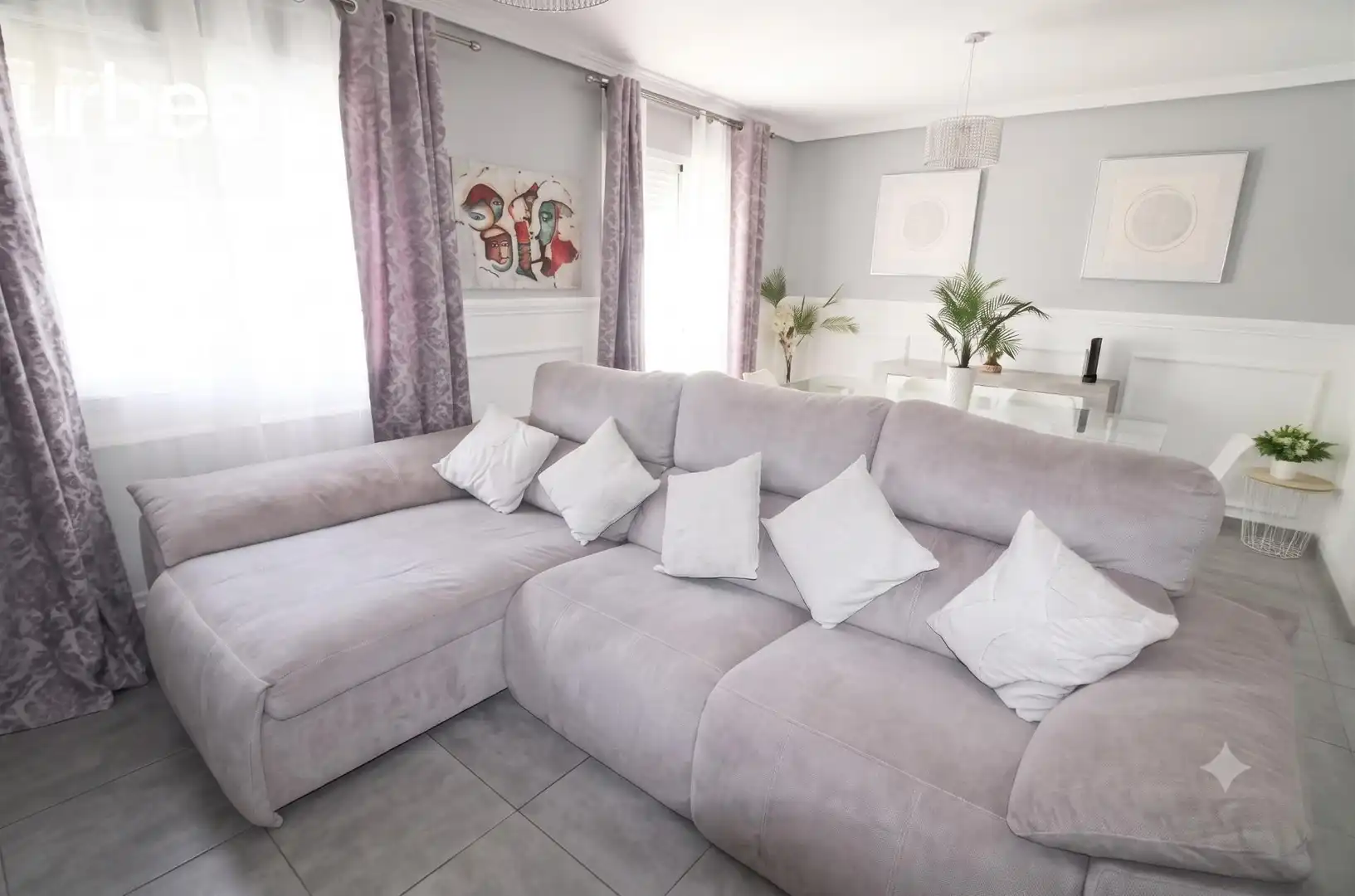 Sala d'estar de Casa adosada en venda en Málaga amb Aire condicionat, Jardí privat i Terrassa