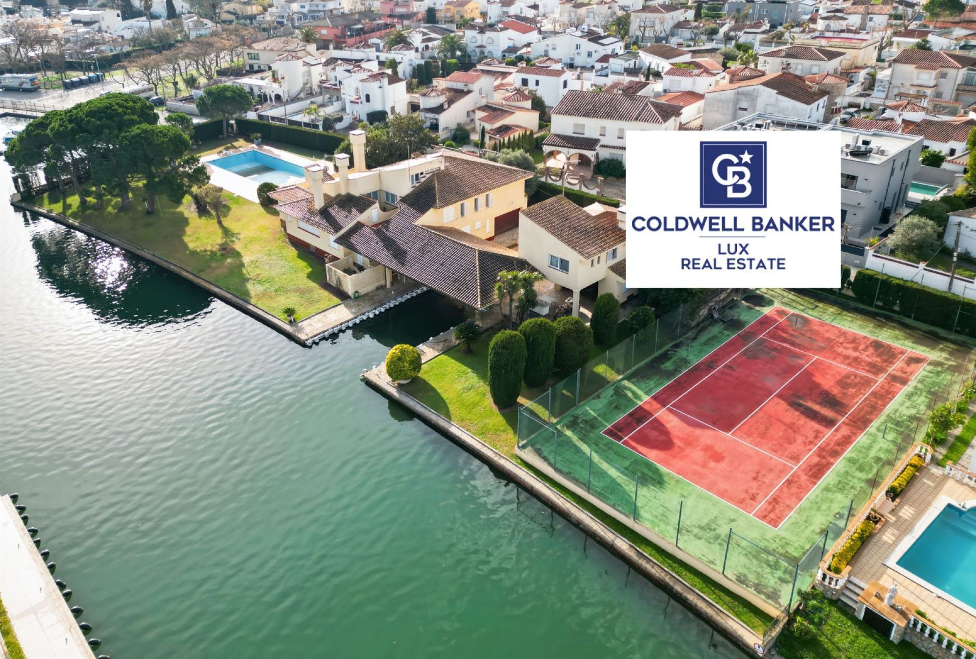 Vista exterior de Residencial en venda en Empuriabrava