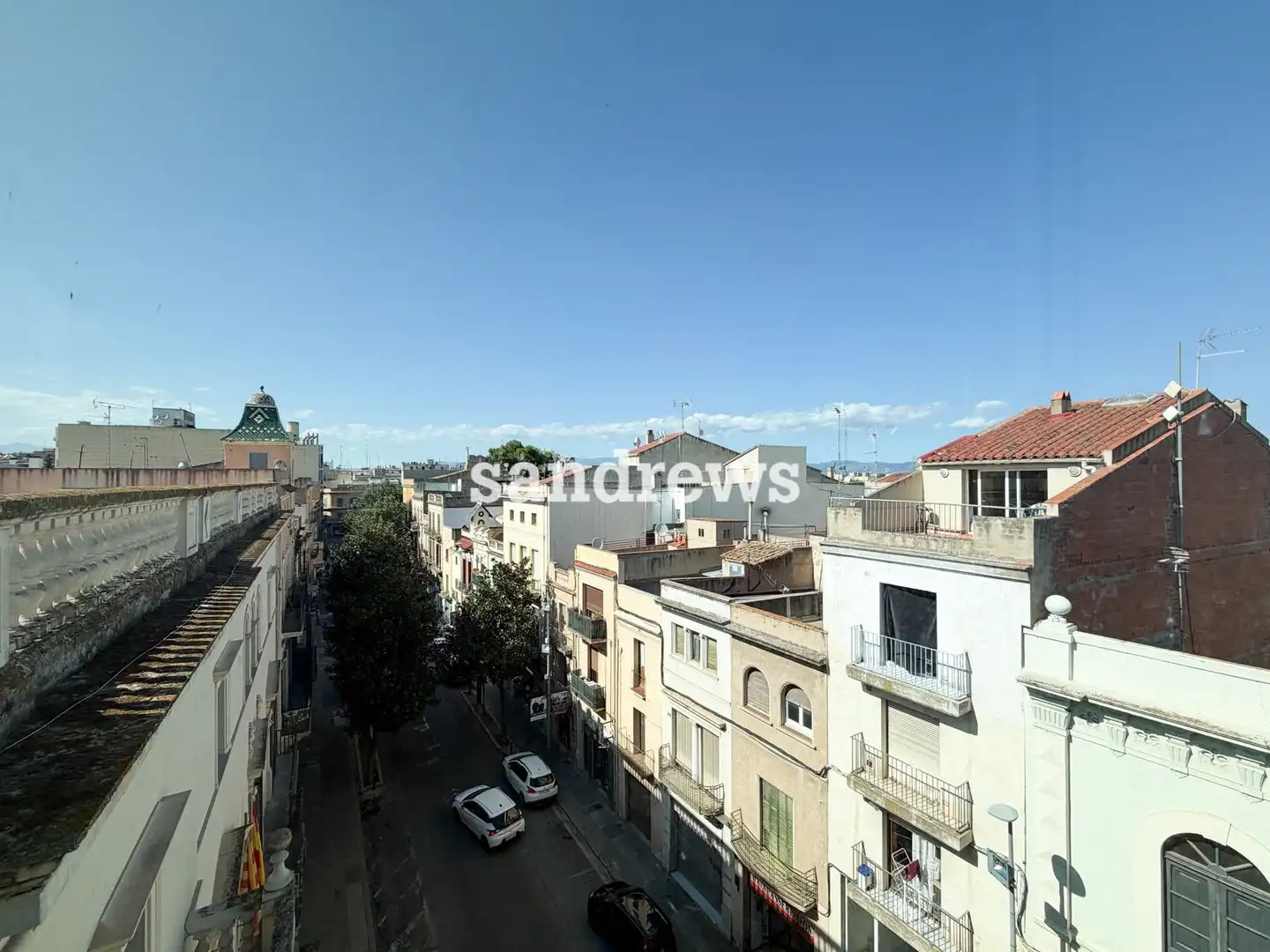Außenansicht von Gebäude zur Miete in Figueres