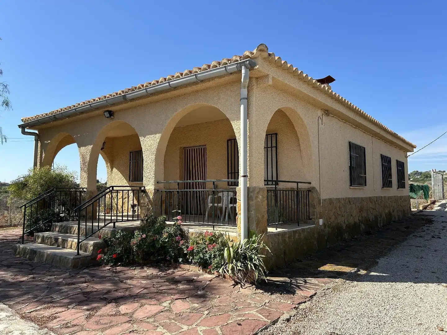 Exterior view of Houses for sale in Torrent
