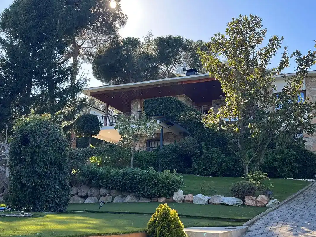 Vista exterior de Casa o chalet en venta en Galapagar con Aire acondicionado, Piscina y Balcón