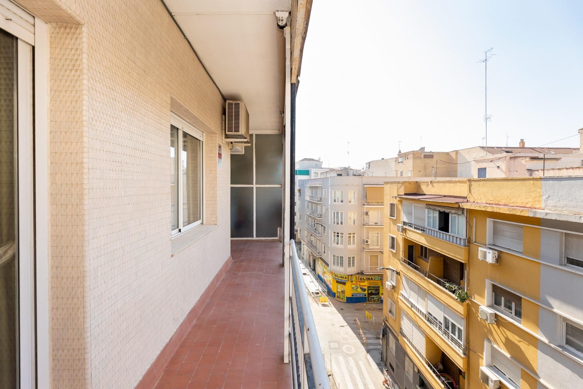 Vista exterior de Pis en venda en  Granada Capital amb Terrassa