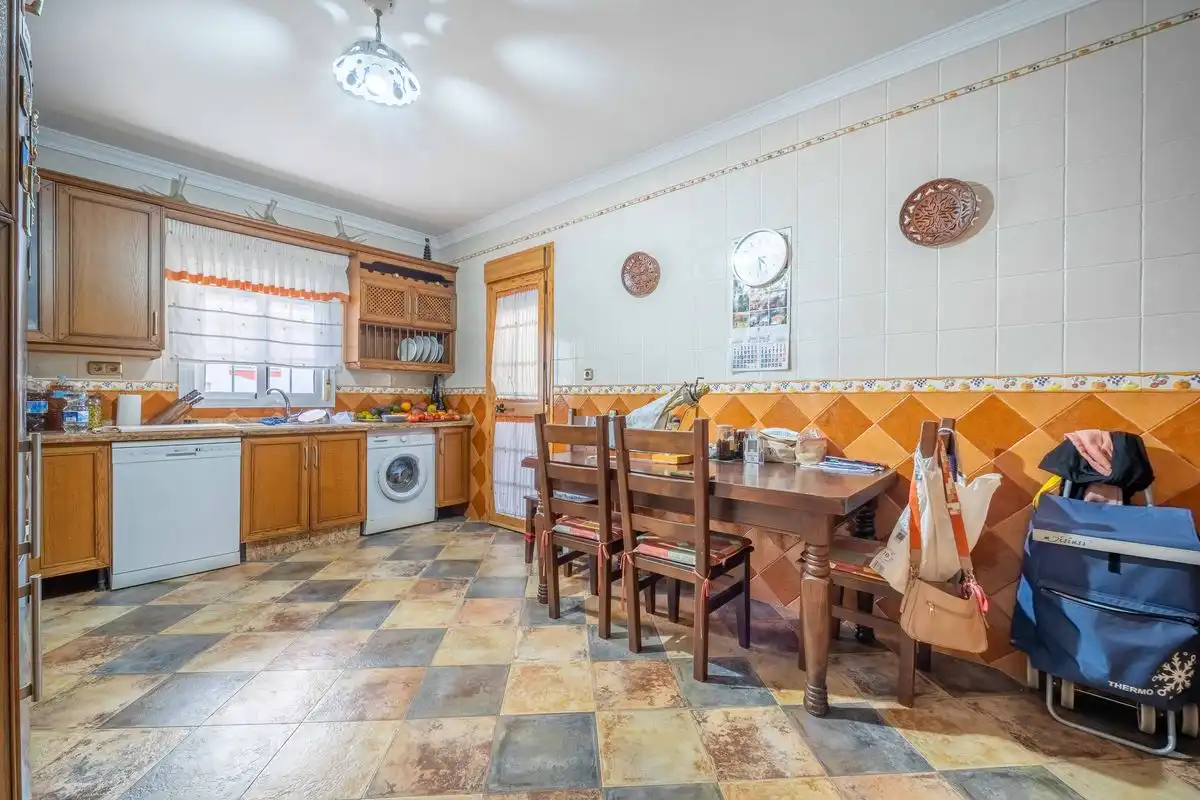 Casa pareada con terraza en venta en C. María Zambrano, imagen 9