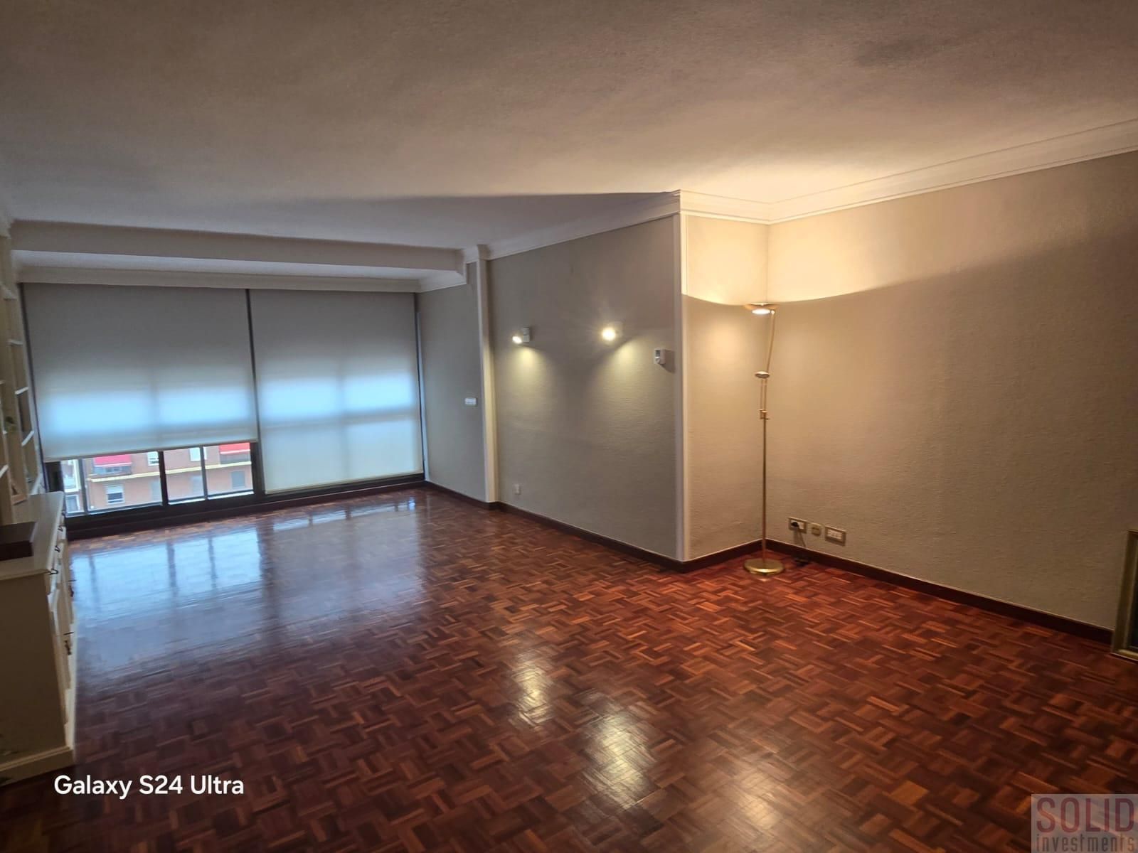 Sala d'estar de Pis en venda en  Valencia Capital amb Aire condicionat, Calefacció i Parquet
