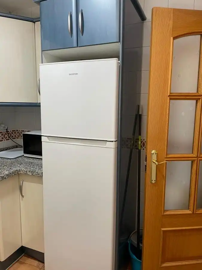 Cocina de Piso de alquiler en Granada con Aire acondicionado, Calefacción y Amueblado