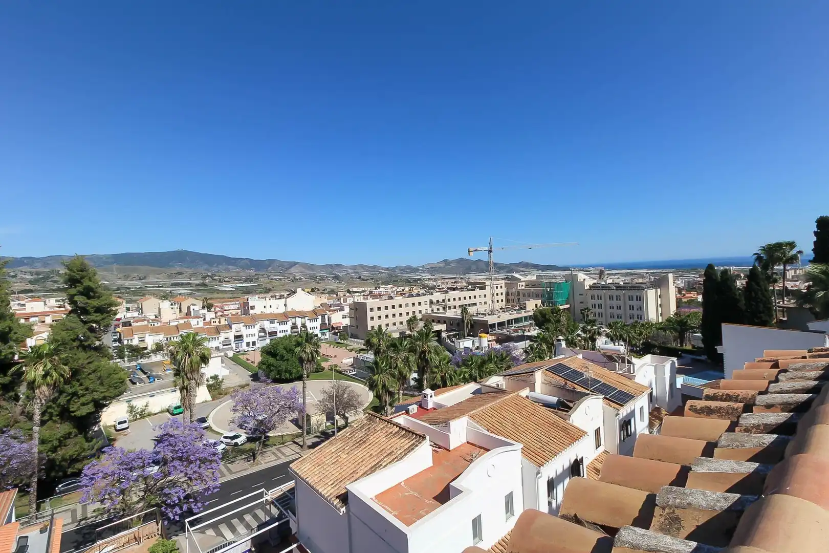 Vista exterior de Casa o xalet en venda en Motril amb Piscina