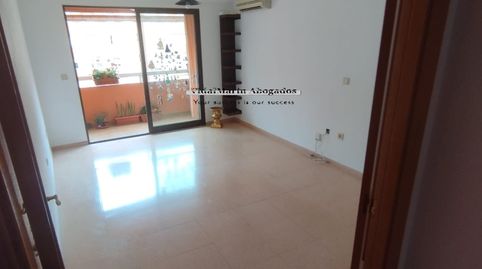 Foto 3 de Piso de alquiler en Calle Escultor Montañés, 16, Garbinet - Parque de las Avenidas, Alicante / Alacant