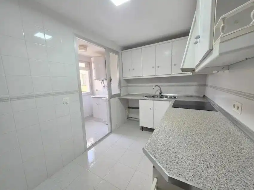 Cuina de Apartament en venda en Rincón de la Victoria amb Terrassa, Balcó i Piscina comunitària