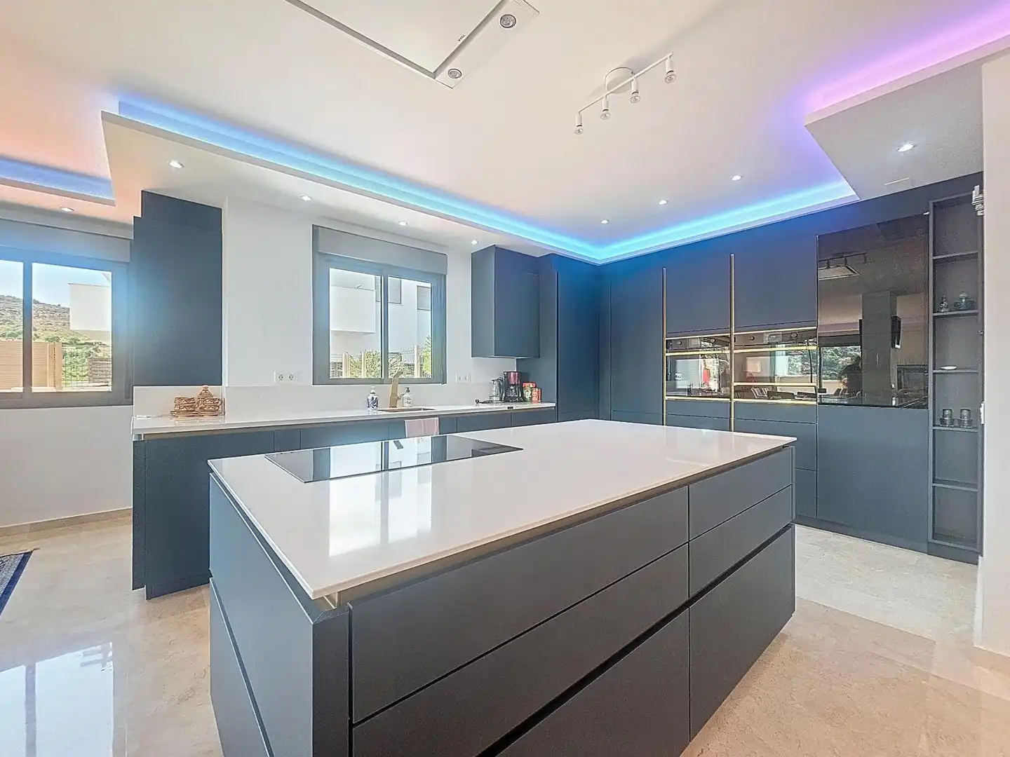 Apartamento con piscina en venta en Manilva Pueblo, imagen 7