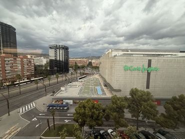 Ufficio in affitto a Gran Via de Carles III