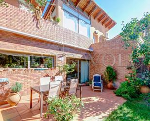 Jardí de Casa adosada en venda en Sant Climent de Llobregat amb Aire condicionat, Calefacció i Jardí privat