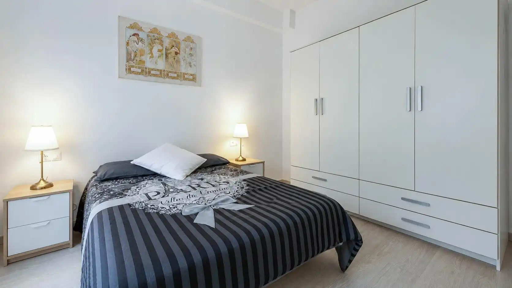 Schlafzimmer von Wohnung zum Verkauf in Barcelona mit Parkett, Terrasse und Möbliert