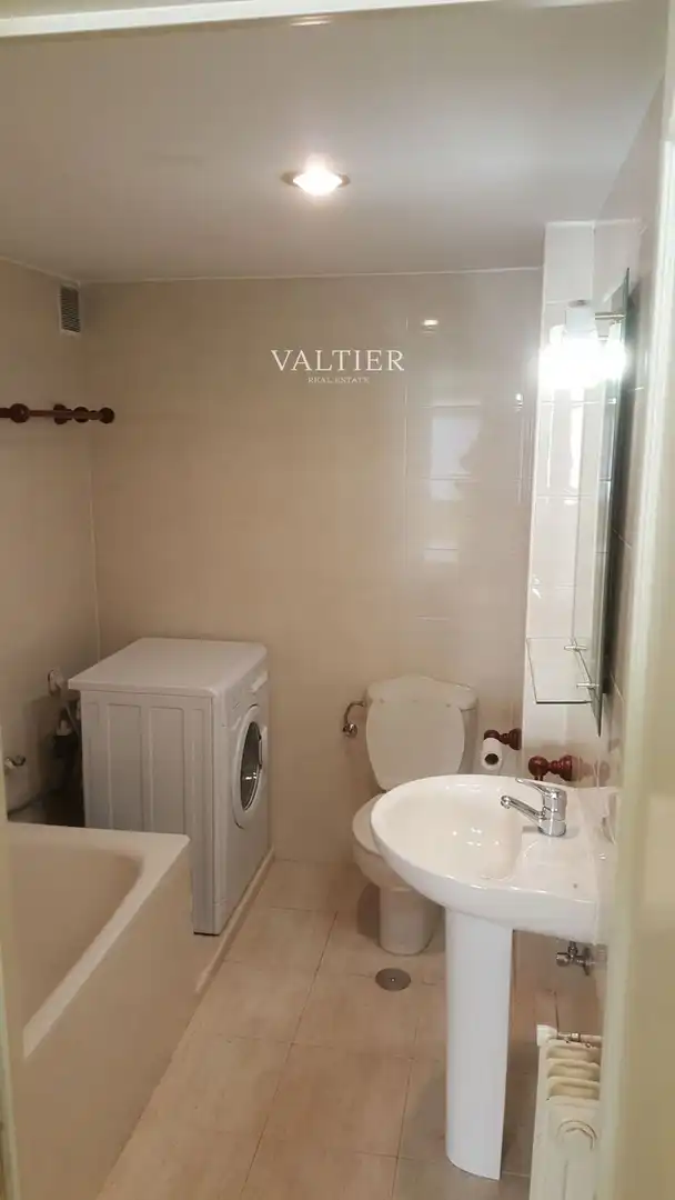 Baño de Piso de alquiler en Madrid con Aire acondicionado, Calefacción y Terraza