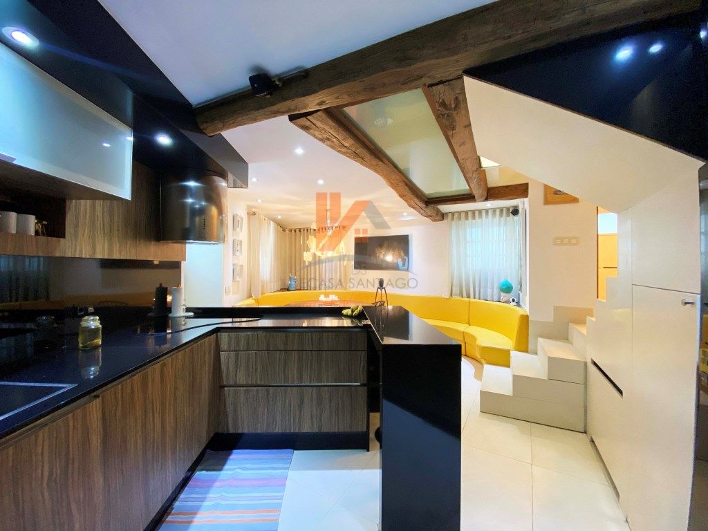Kitchen of House or chalet for sale in Santiago de Compostela   with Washing machine