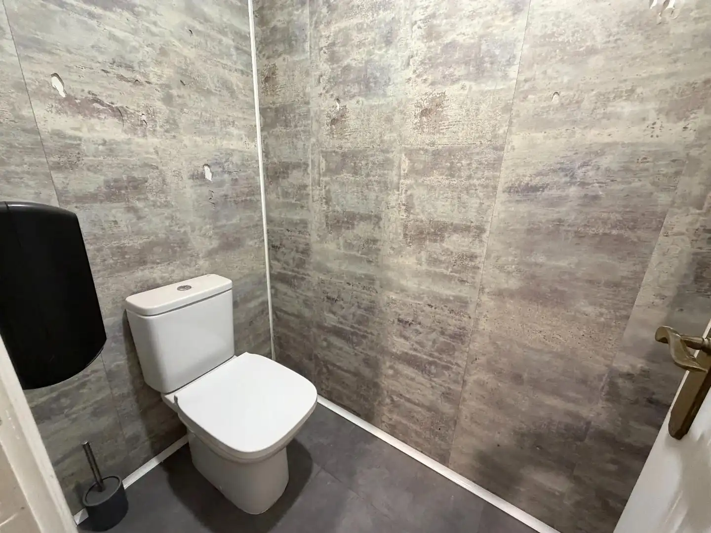 Baño de Local de alquiler en Donostia - San Sebastián 