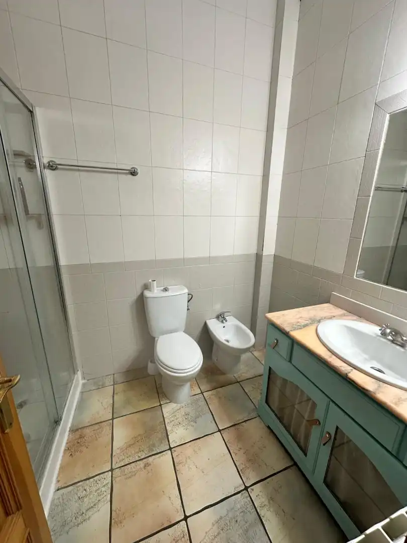 Bathroom of Houses for rent in Cuenca  with Heating, Terrace and Furnished